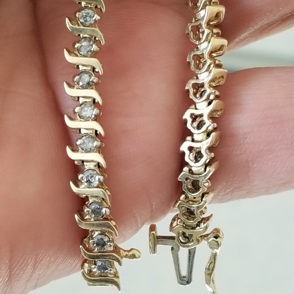 Sale! 10k Gold Tennis Diamond Carats Bracelet - Picture 10 of 16